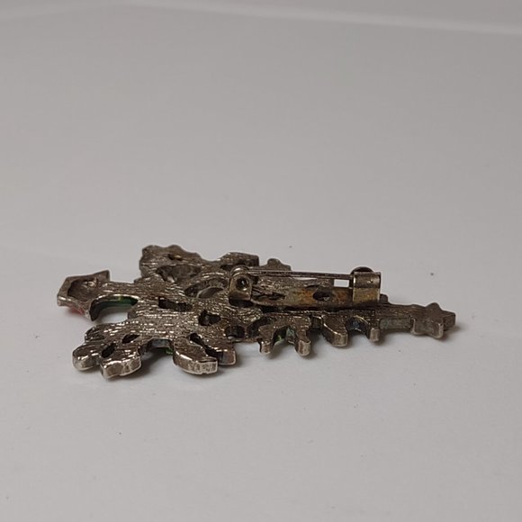 Green, Red, And White Christmas Tree Brooch - Picture 9 of 9